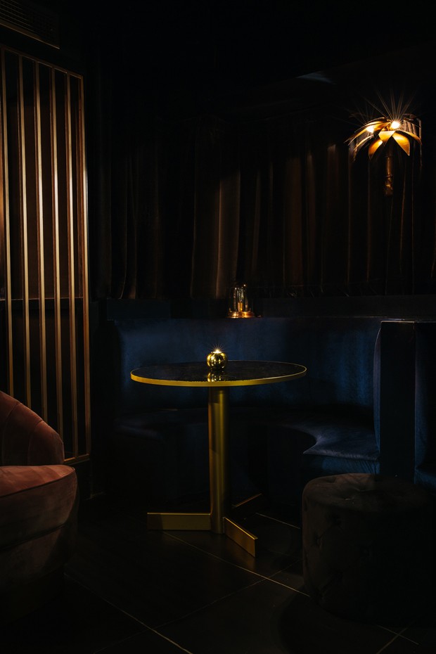 4 ideias de décor deste bar e clube com referência a conchas de Barcelona (Foto: FOTOS RUBEN ORTIZ / DIVULGAÇÃO )