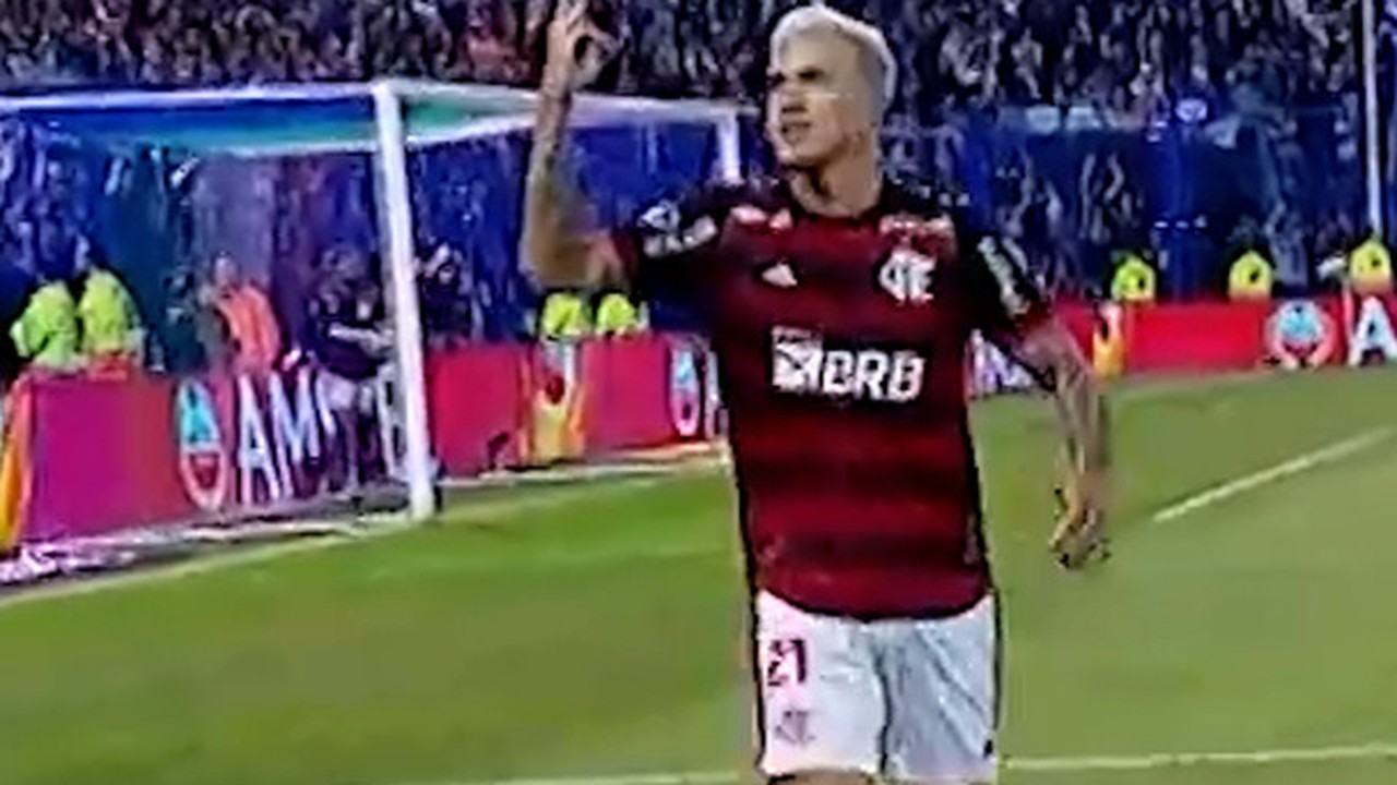 Tr&ecirc;s vezes Pedro: os gols do atacante na vit&oacute;ria sobre o V&eacute;lez