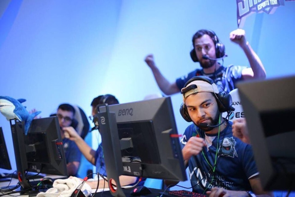Sharks eSports disputa Pro League S10  — Foto: Divulgação/Sharks-eSports
