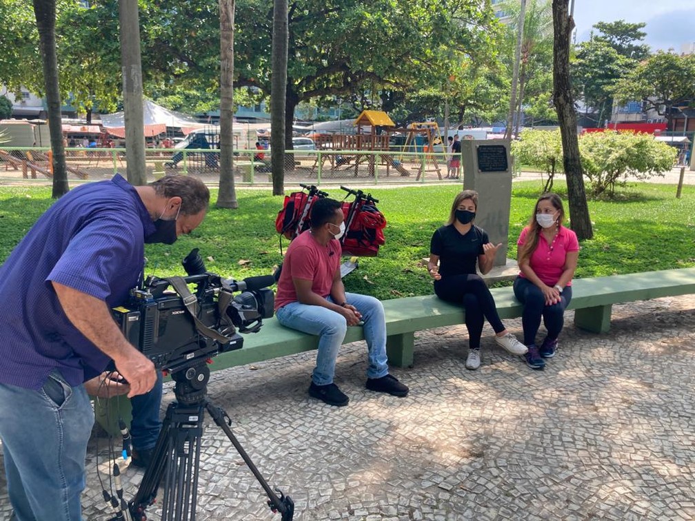 Equipe do Globo Repórter em gravação no Rio de Janeiro — Foto: Globo Repórter/ Reprodução
