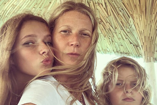 Gwyneth Paltrow com os dois filhos, Apple e Moses (Foto: Reprodução / Instagram)