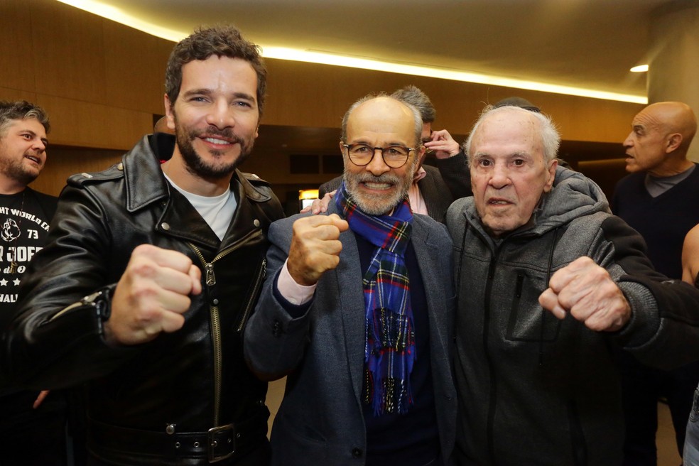 Daniel de Olveira, Osmar Prado e Éder Jofre na pré-estreia do filme — Foto: Divulgação