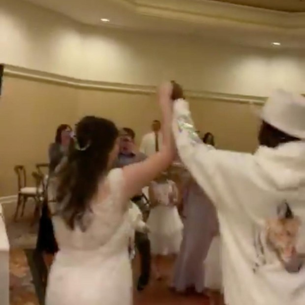 Lil Nas X invade casamento na Disney (Foto: Reprodução/ Instagram )