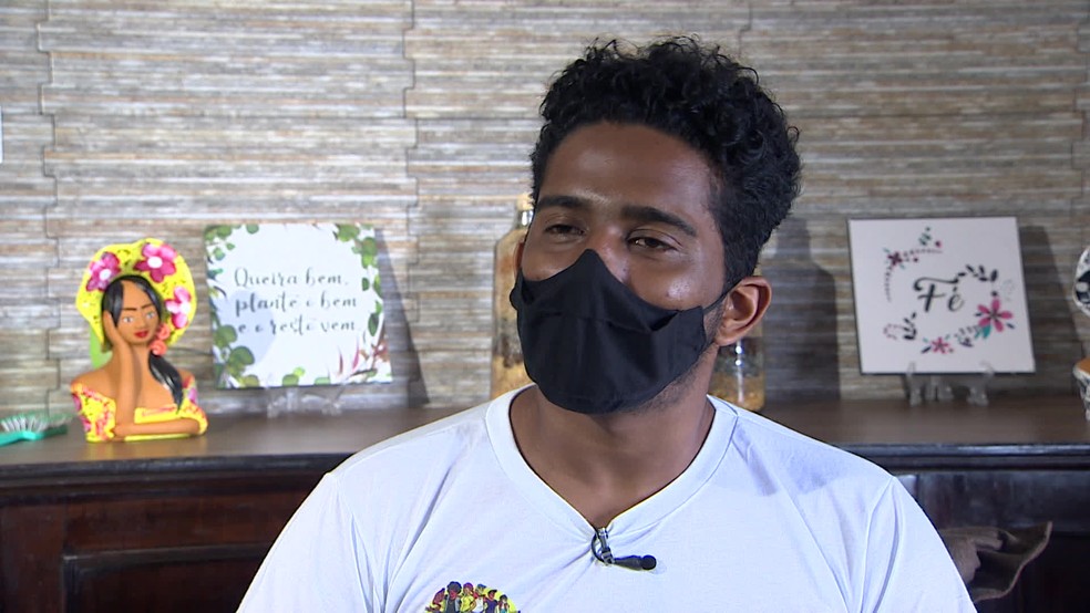 Fred Ramon conseguiu realizar sonho de ir estudar nos Estados Unidos e busca auxiliar outros jovens a conquistar vagas no ensino superior — Foto: Reprodução/TV Globo