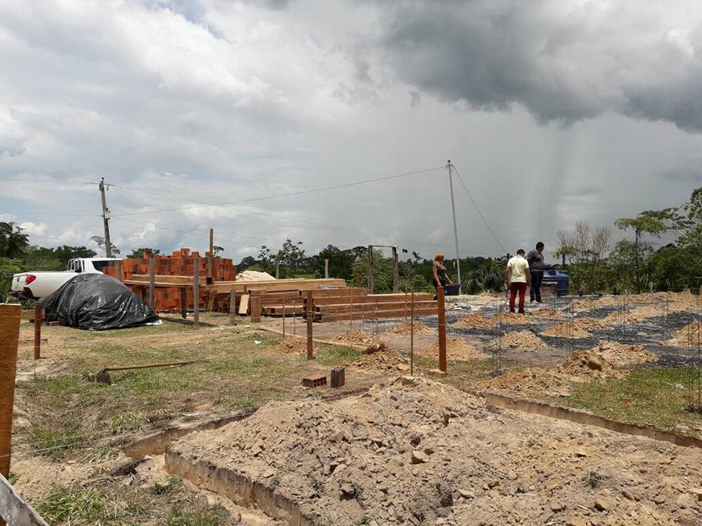 Previsão é de que construção de novo prédio seja finalizada no dia 25 deste mês (Foto: Cardoci Paiva de Lima/Arquivo Pessoal )