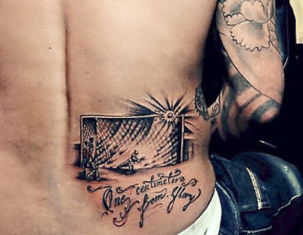 A tatuagem de Pinilla do "quase gol" (Foto: reprodução/Instagram)