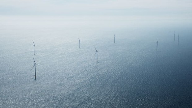 Um parque eólico offshore com a capacidade de ‘abastecer um milhão de residências’ está totalmente instalado e funcionando (Foto: Divulgação Orsted)