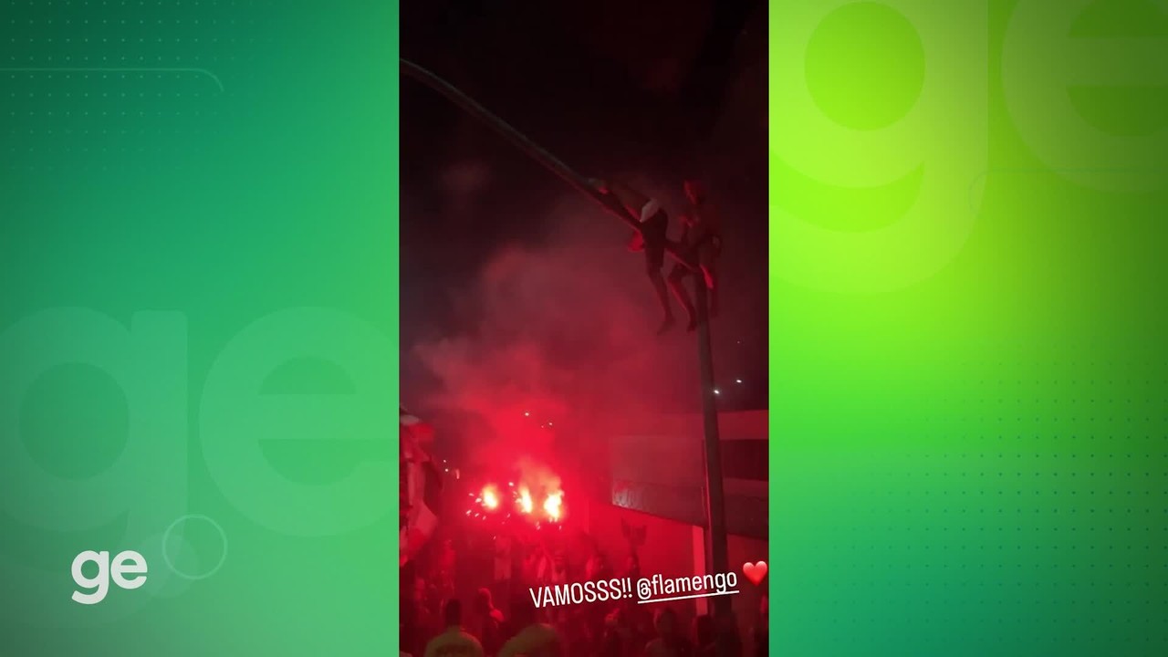 Veja o storie de Thiago Maia na chegada do Flamengo ao aeroporto do Gale&atilde;o