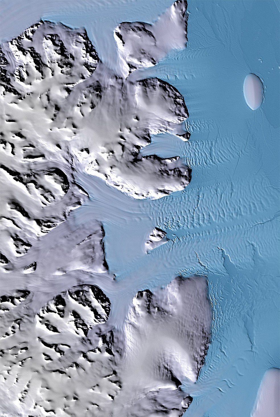 Glaciares às margens do Mar de Weddell na península da Antártida — Foto: DLR/BBC