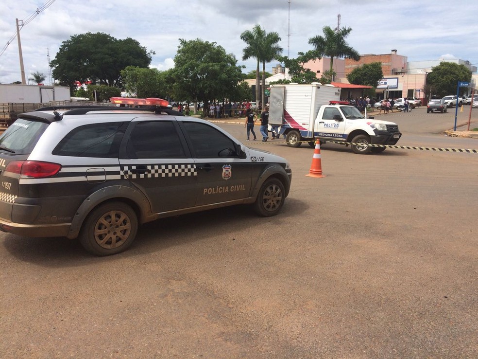 CrianÃ§a de 10 anos morreu atropelada na MT-130, em Primavera do Leste (Foto: MÃ¡rcio FalcÃ£o/TV Centro AmÃ©rica)