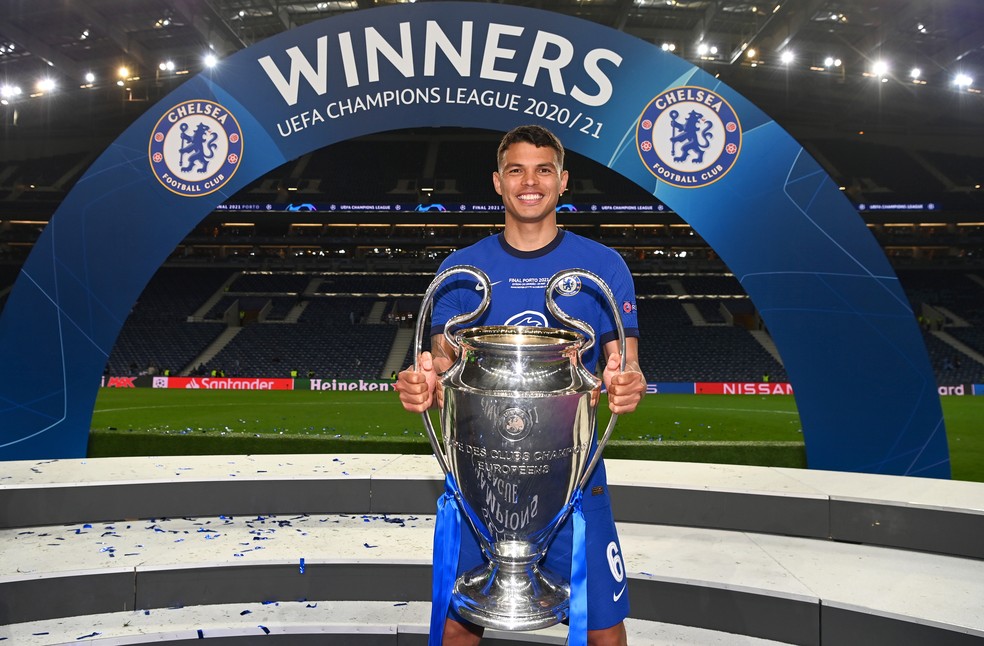 Thiago Silva foi campeão da Champions League pelo Chelsea em 2020/21 — Foto: Getty Images