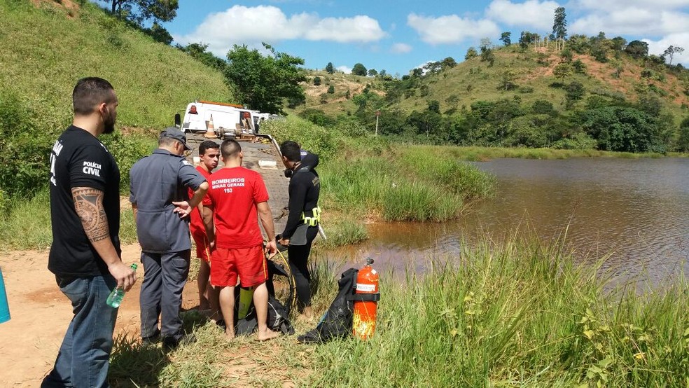 Corpo de Bombeiros encontrou o corpo da vítima nesta segunda-feira (22) (Foto: Corpo de Bombeiros/Divulgação)