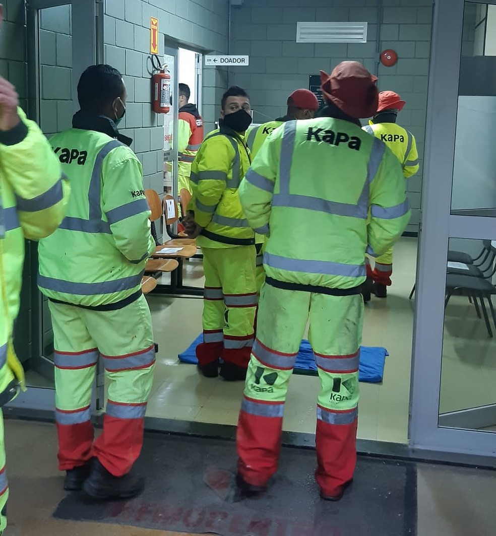 Trabalhadores utilizaram tempo livre para ajudar hemocentro que está com estoques baixos em Marília — Foto: Eixo SP/Divulgação