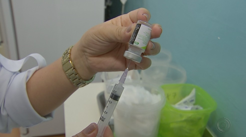 Vacina contra a gripe H1N1 — Foto: Reprodução/TV TEM