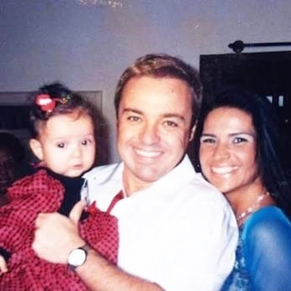 Gugu Liberato com Solange Gomes e a filha Stephanie — Foto: Reprodução/redes sociais