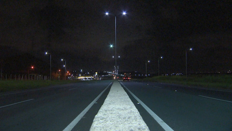 Acidente aconteceu na Rodovia do Contorno, na Serra — Foto: Manoel Neto/ TV Gazeta