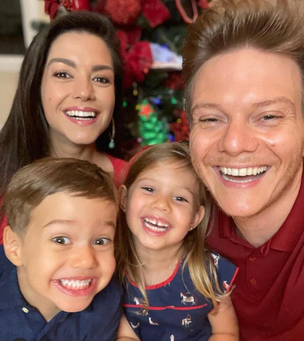 Michel Teló, Thais Fersoza e os filhos — Foto: Reprodução/Instagram