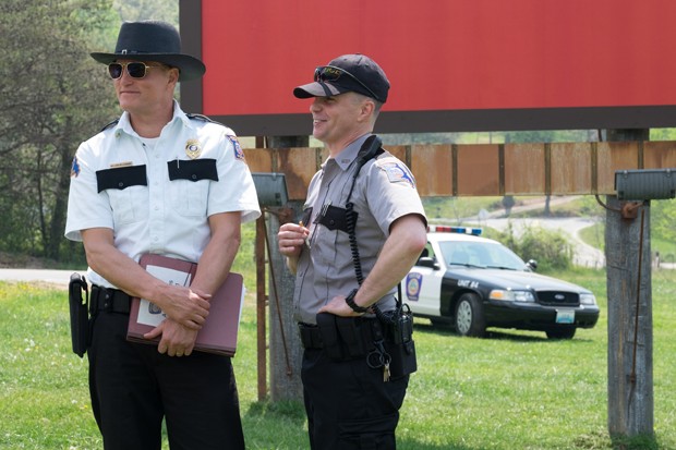 Sam Rockwell e Woody Harrelson em Três Anúncios para um Crime (Foto: Divulgação)