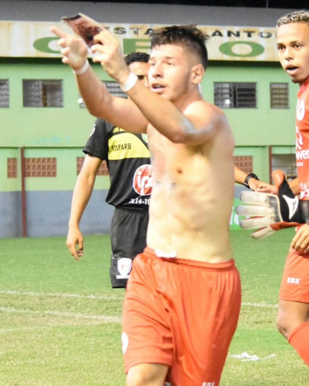 Diego Pereira, ex-meia-atacante do Rio Branco-AC, reforça sub-20 do Galvez — Foto: Arquivo pessoal/Manoel Façanha
