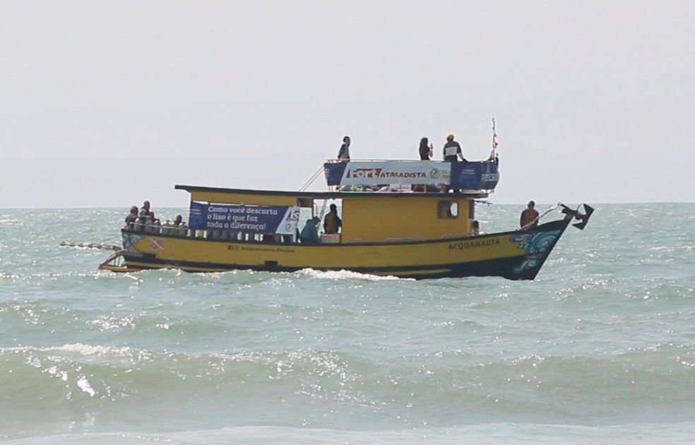 AÃ§Ã£o contou com duas embarcaÃ§Ãµes â Foto: Actamar/DivulgaÃ§Ã£o