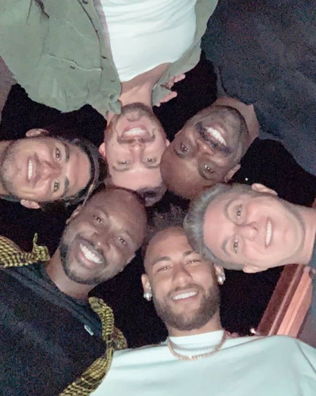 Neymar, Thiaguinho, Gabriel Medina, Bruno Rezende, Rafael Zulu e Luciano Huck (Foto: Reprodução / Instagram)
