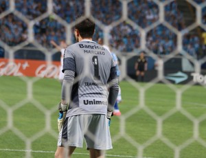 Desfalcado, Grêmio tenta reajustar defesa em final contra Corinthians