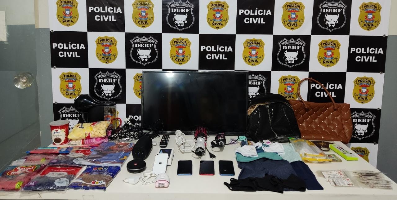 Mulheres são suspeitas de roubar produtos de lojas e esconder nas bolsas delas em Rondonópolis (MT)