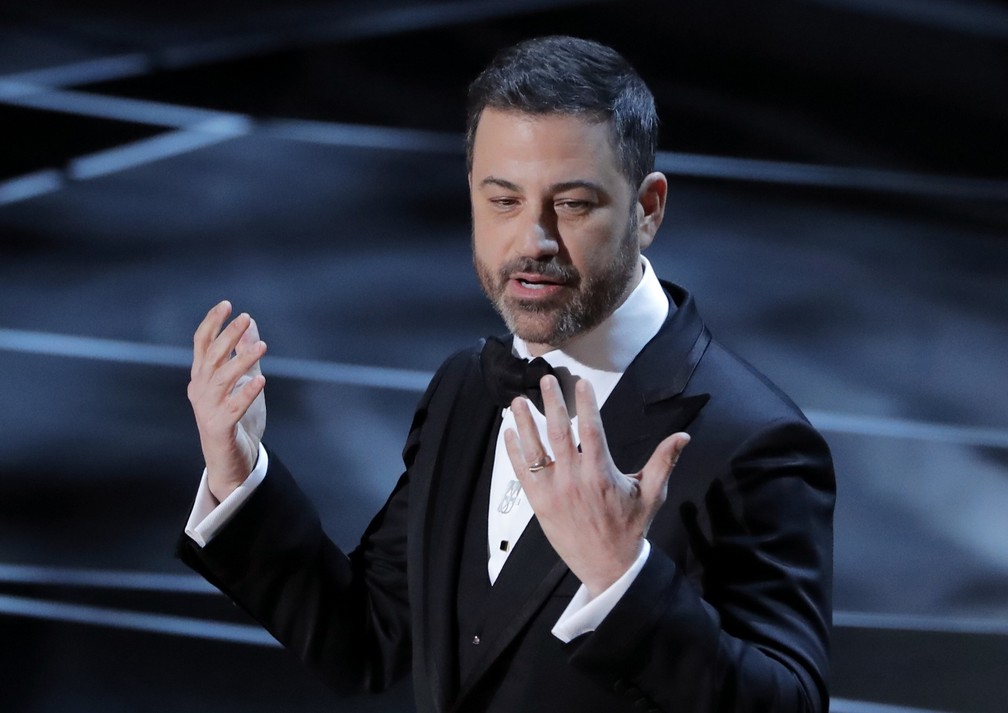 Jimmy Kimmel, apresentador pela segunda vez do Oscar, durante a cerimônia deste ano (Foto: Lucas Jackson/Reuters)