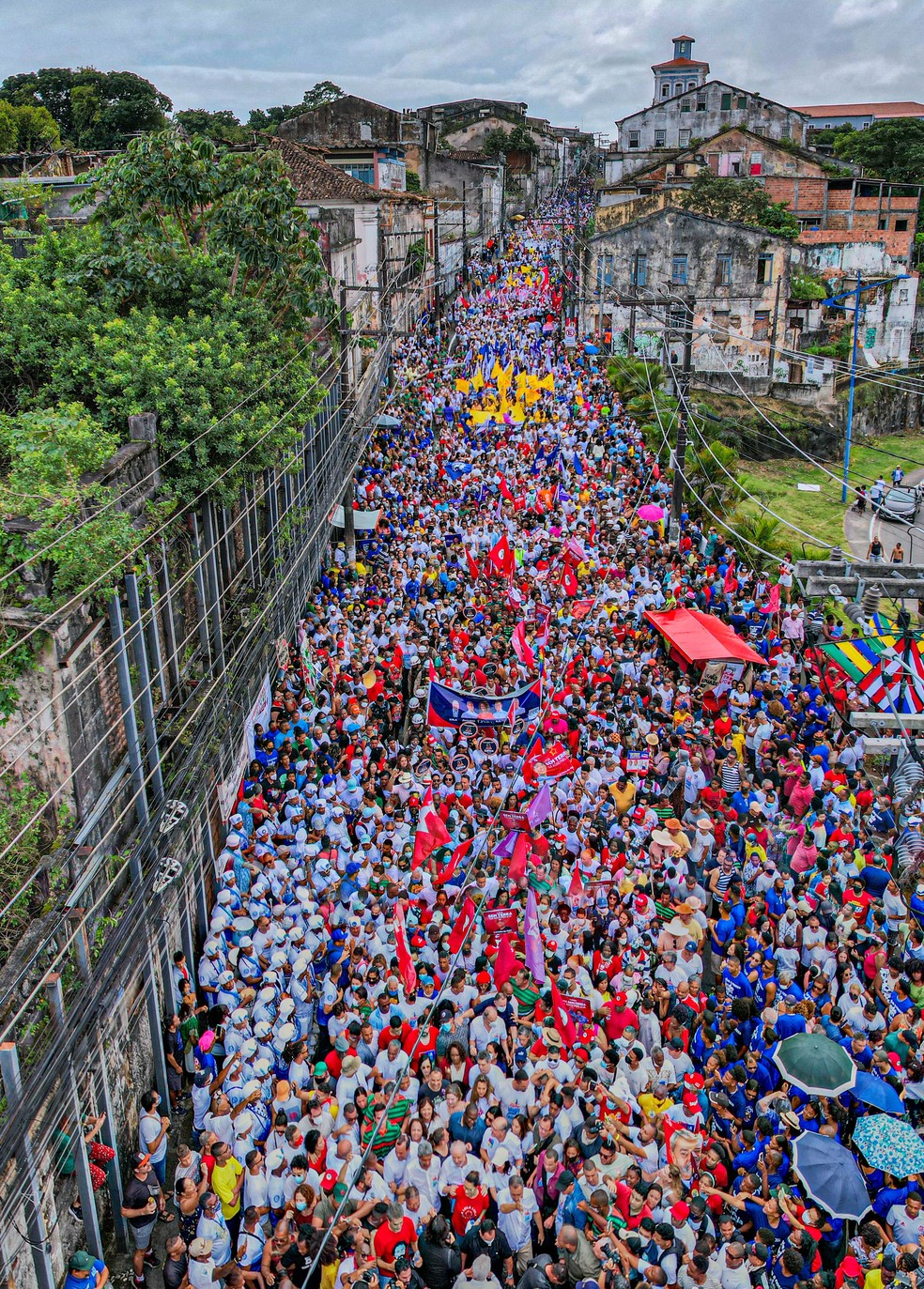 Foto panorâmica: pessoas aparecem duplicadas em imagem — Foto: Divulgação / Ricardo Stuckert