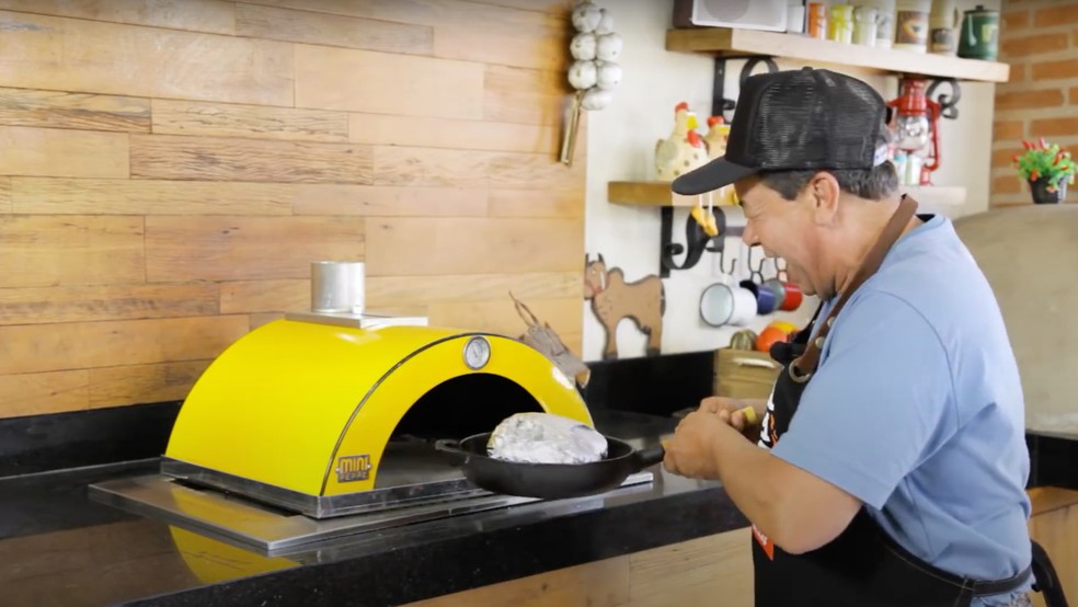 Forno Portatil Celebra A Arte De Cozinhar Em Casa Especial Publicitario Grill Land G1 Pintado na churrasqueira e molho de alcaparras i churrasqueadas. especial publicitario grill land