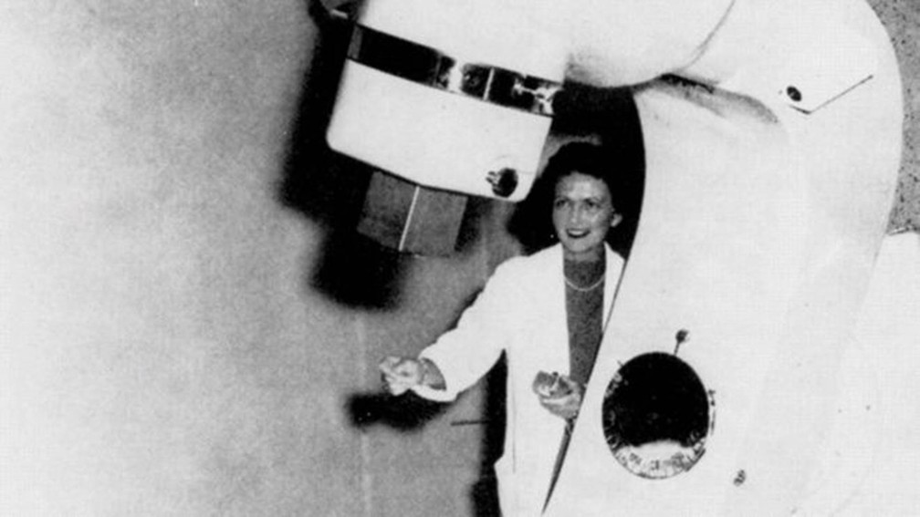 Vera Peters sempre prometeu colocar paciente em primeiro lugar — Foto: University of Toronto Archives via BBC