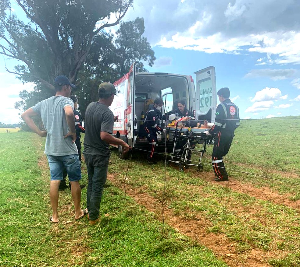 Homem foi socorrido em estado grave em Astorga — Foto: Samu/Divulgação