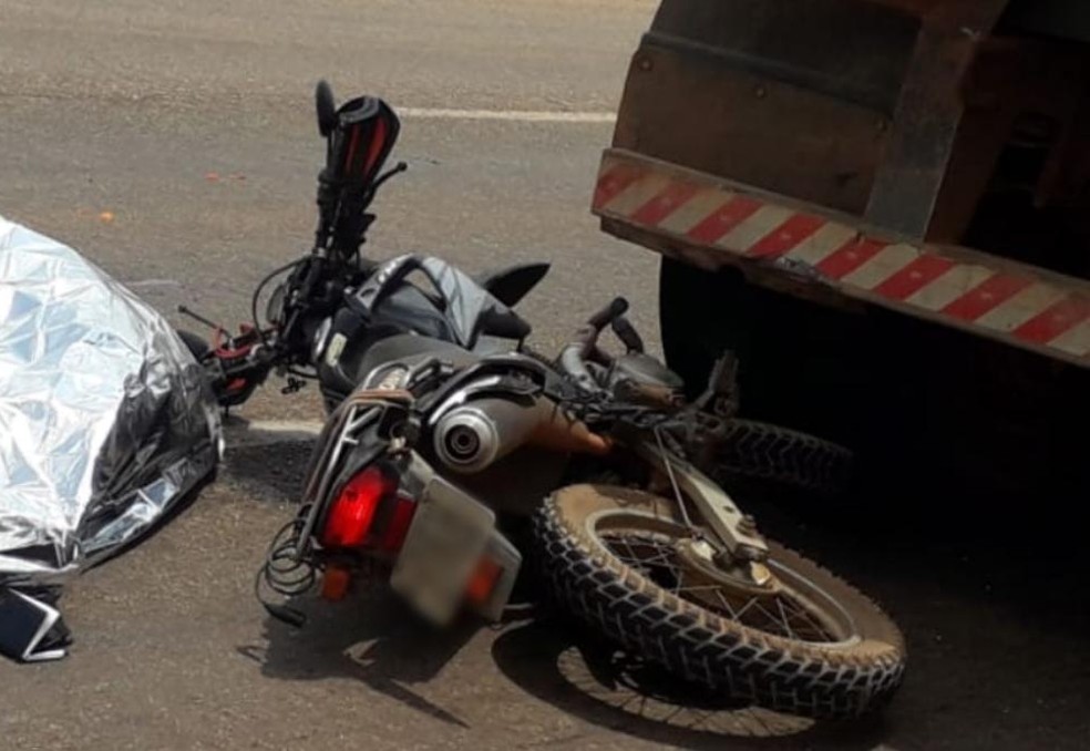 Motociclista Morre Apos Bater Na Traseira De Caminhao Na Regiao Sul De Palmas Tocantins G1