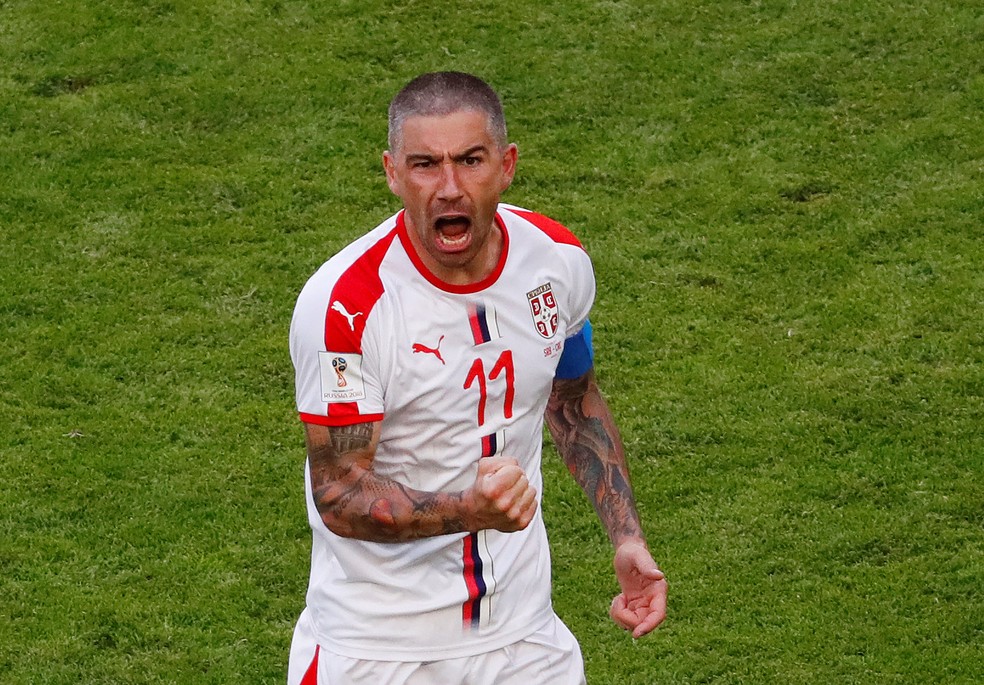 Kolarov foi o autor do gol da vit�ria da S�rvia sobre a Costa Rica na estreia (Foto: REUTERS/David Gray)