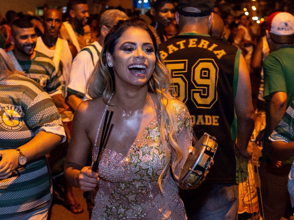A cantora e compositora carioca Lexa vai ser musa da Mocidade Independente de Padre Miguel — Foto: Eduardo Hollanda/ Divulgação