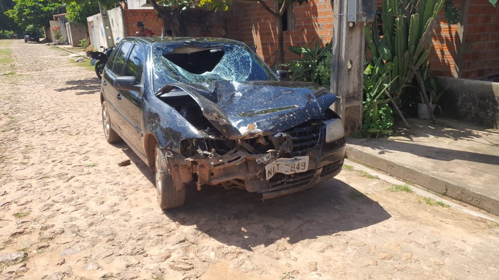 Carro utilizado para atropelar vítima — Foto: Divulgação/Polícia Civil do Piauí