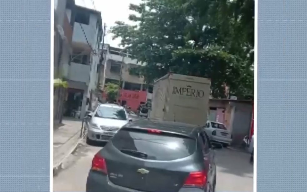 Caso foi registrado por moradores na localidade do Bariri, no Nordeste de Amaralina — Foto: Reprodução/TV Bahia