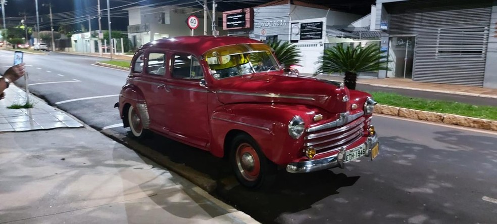 Casal que teve o casamento celebrado pelo padre estava na igreja no momento do atropelamento — Foto: Tatiane de Fátima/Arquivo pessoal