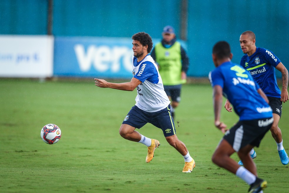 Visando a liderança do estadual, sem Renato Gaúcho, Grêmio enfrenta o São Luiz