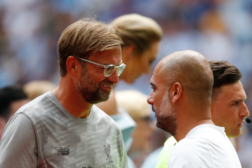 Klopp e Guardiola — Foto: afp
