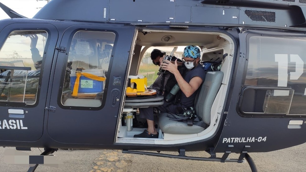PRF e SAMU realizam transporte aéreo de coração de Caruaru até Recife — Foto: Divulgação/PRF