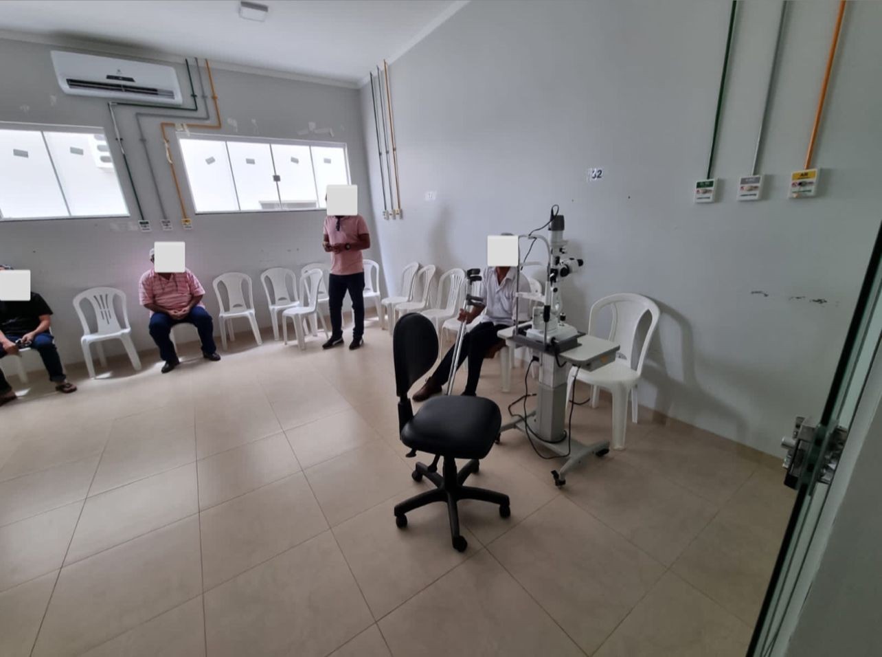 Fiscalização flagra médico operando dois pacientes ao mesmo tempo durante mutirão oftalmológico em Vilhena, RO