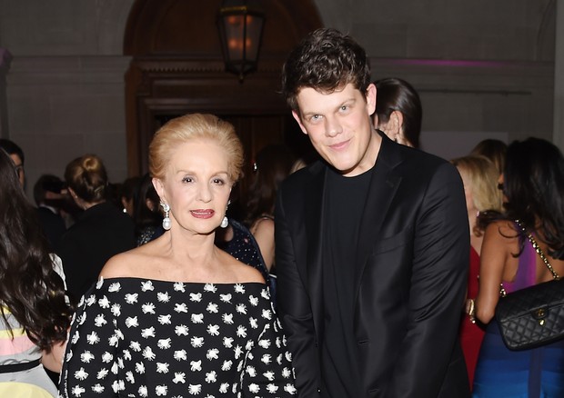 NEW YORK, NY - MARCH 10:  Designers Carolina Herrera and Wes Gordon attend The Frick Collection Young Fellows Ball 2016 at The Frick Collection on March 10, 2016 in New York City.  (Photo by Nicholas Hunt/Getty Images) (Foto: Getty Images)