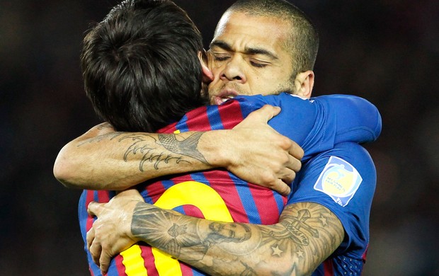 messi daniel alves barcelona (Foto: Agência Reuters)