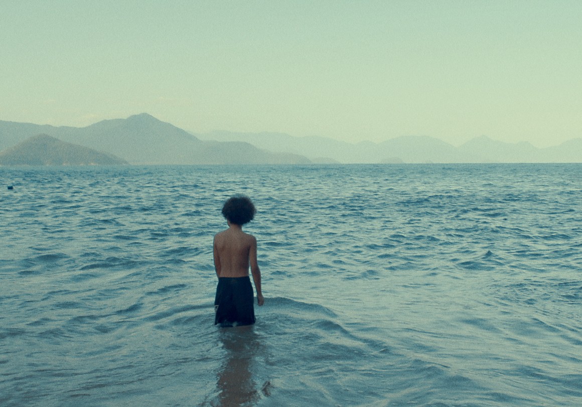 Cauê vendo o mar em Ubatuba / unschooling (Foto: Cauê vendo o mar em Ubatuba / unschooling (Foto: Arquivo pessoal))