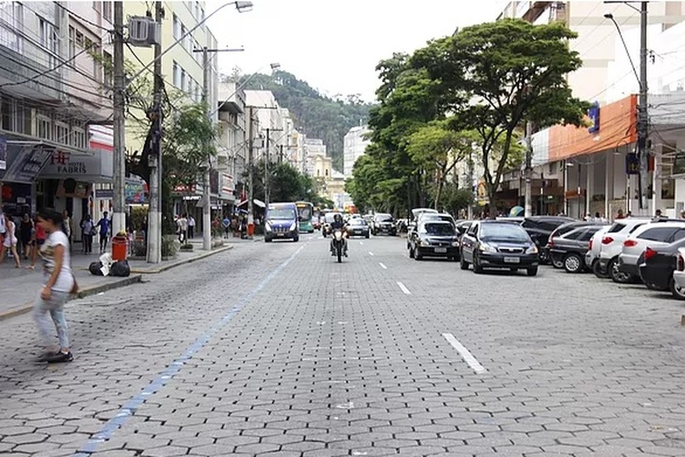 Avenida Alberto Braune é uma das principais avenidas de Nova Friburgo — Foto: Divulgação/Ascom Friburgo