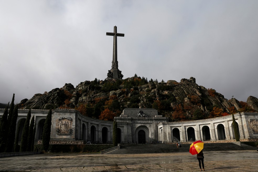 Monumento Vale dos CaÃ­dos, de onde serÃ£o exumados os restos mortais do ditador espanhol Francisco Franco â Foto: Susana Vera/Reuters