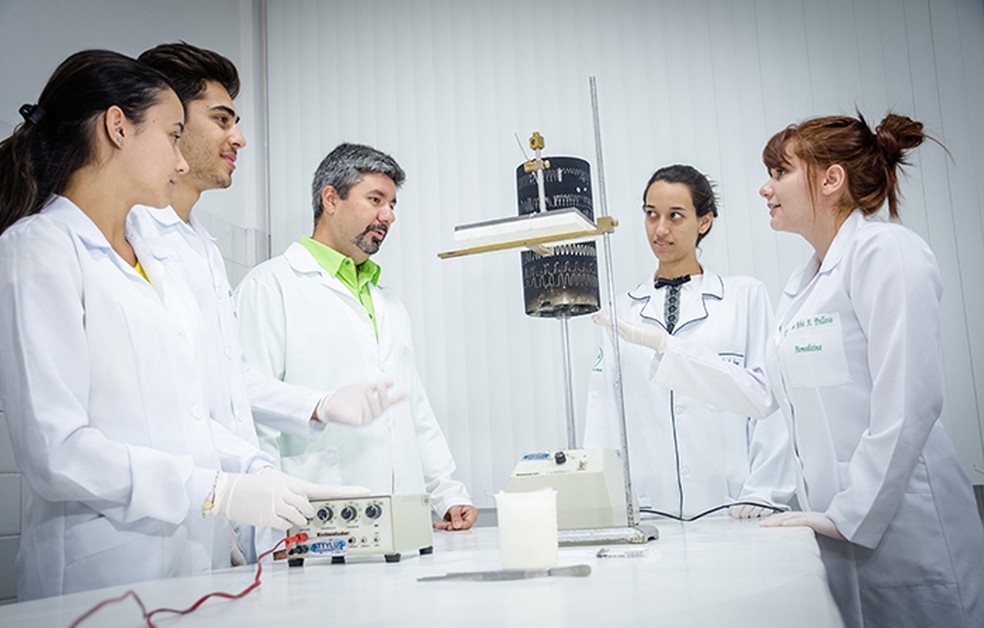 Laboratório de Fisiologia e Biofísica é ambiente de aprendizado dos futuros biomédicos — Foto: Marketing Unoeste