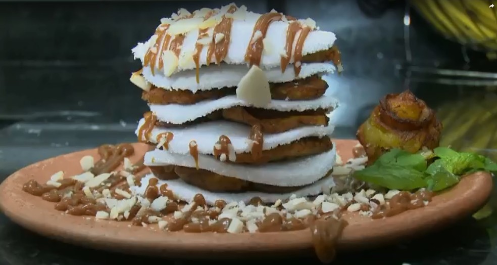 Mil folhas é feito com tapioca, doce de leite, banana frita e castanha do Brasil (Foto: Reprodução/Rede Amazônica Acre)
