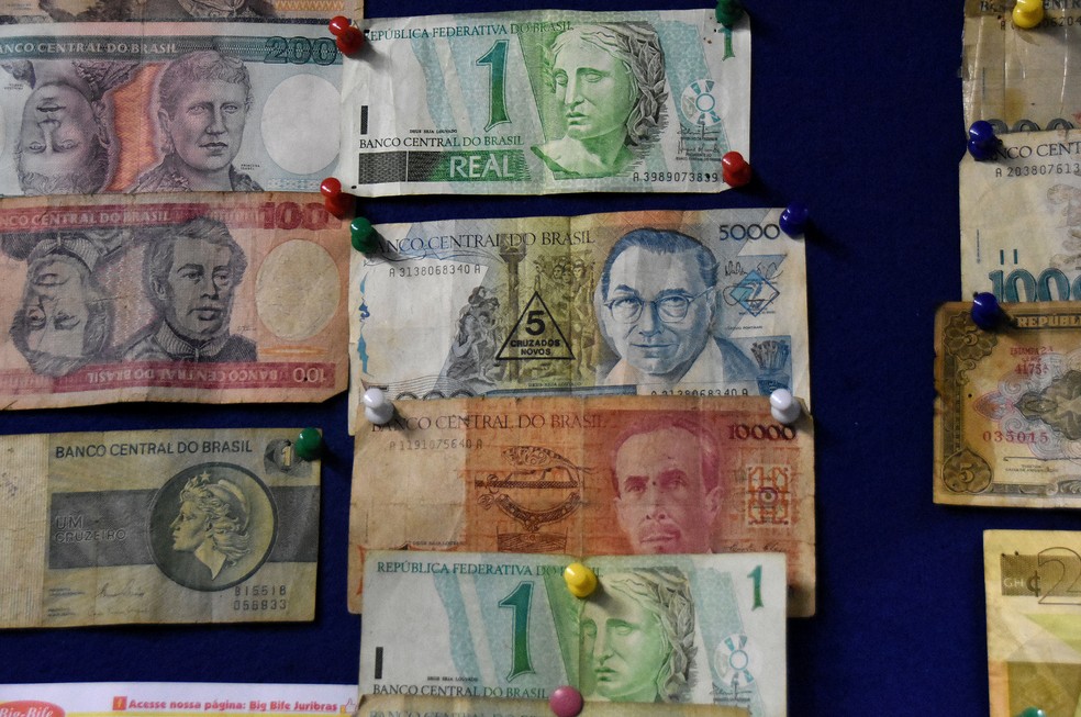 Cédulas catalogadas no setor de achados e perdidos do Metrô-DF — Foto: Tony Winston/Agência Brasília